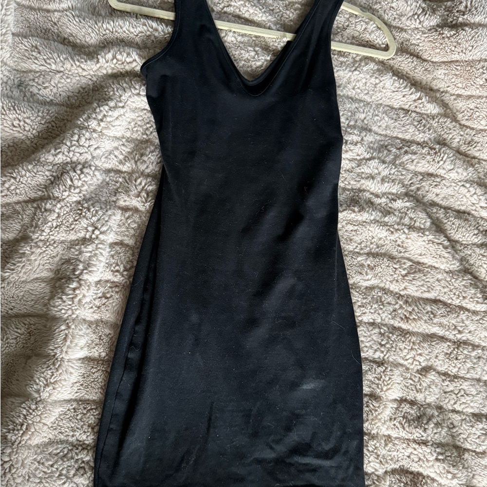 Elegant Black Sleeveless Dress